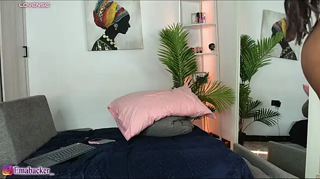 Chatroom XXX en direct de Emma_Backer_