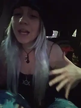 צ'אט XXX בשידור חי של ScarletsWeb