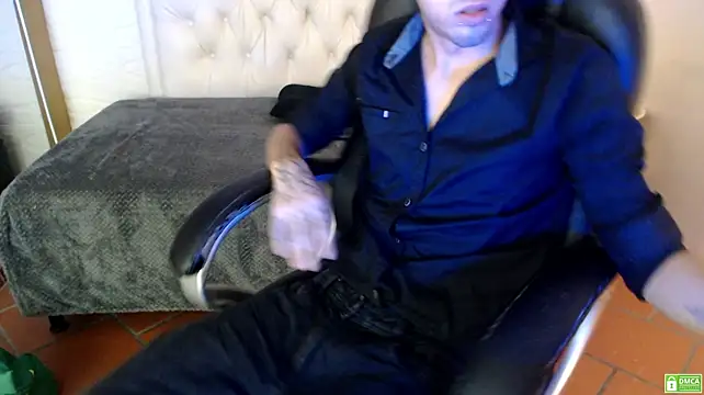 noah_bluexのライブXXXチャット