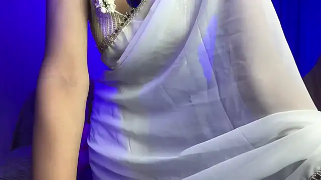 Chat +18 de QueenAngelena ao vivo