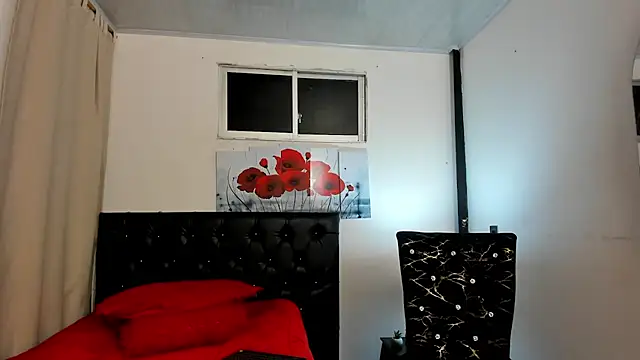 pinky_f00x Adlı Modelin Canlı XXX Sohbeti