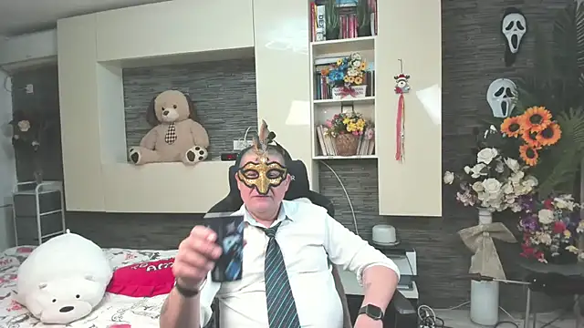 SpartacusDaddy48のライブXXXチャット