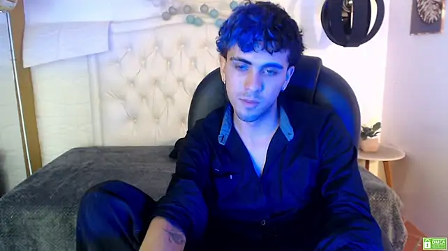 Chat XXX ao vivo de noah_bluex