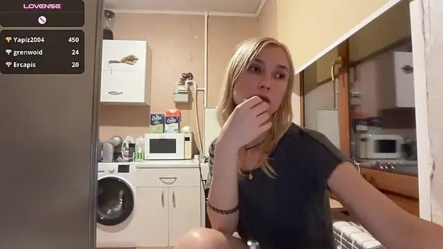 XXX chat uživo modela AngelJeni