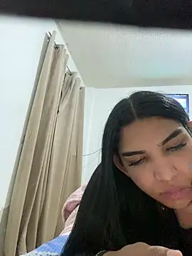 VeronicaSaenzx live XXX chat