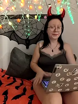 Chat +18 de nahida77 ao vivo