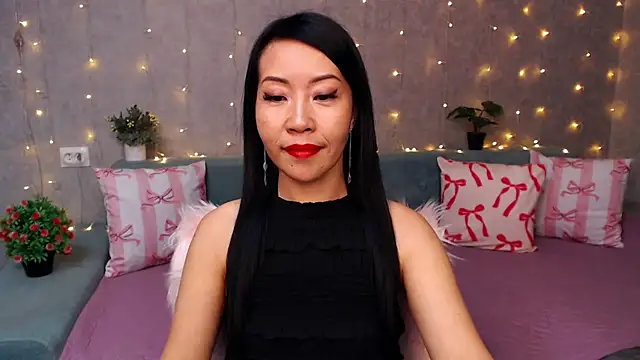 Chatroom XXX en direct de LiaPak