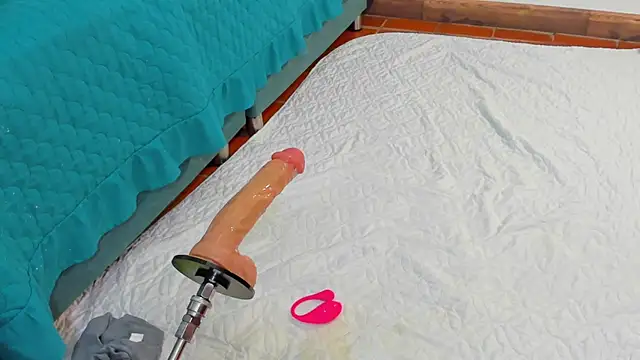 naireth_curves élő XXX-chatje