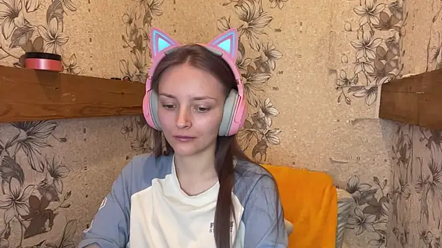 EmyMiu élő XXX-chatje