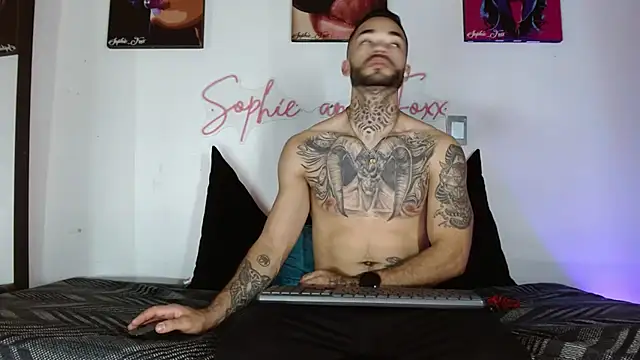 SophieFoxx17 Adlı Modelin Web Kamerası Şovu