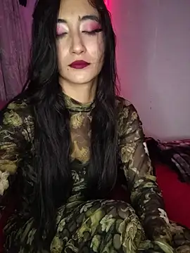 Tahara_Romanov_ élő XXX-chatje