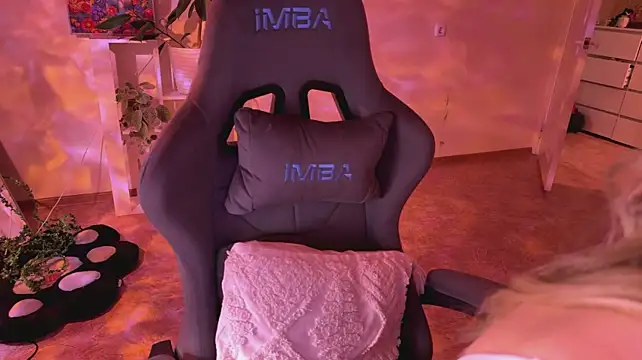 alexa_purr élő XXX-chatje