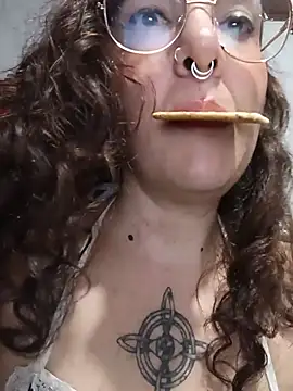 Melinerd élő XXX-chatje