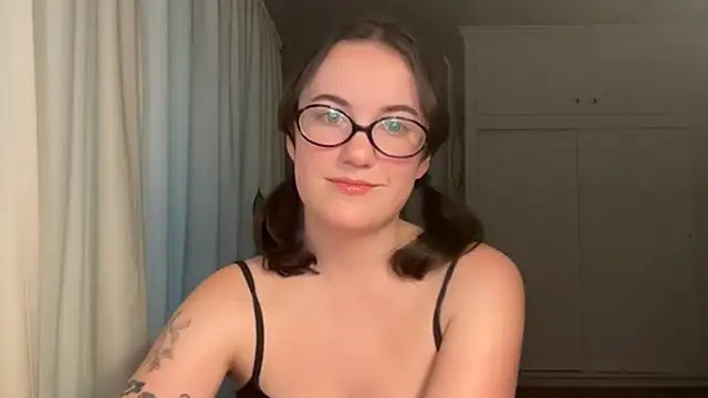 summerxo élő XXX-chatje