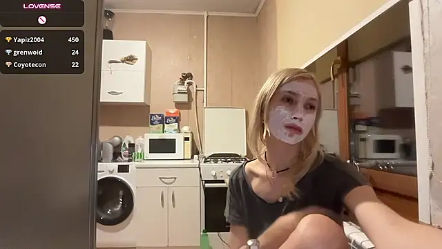AngelJeni élő XXX-chatje