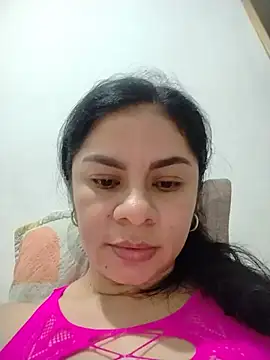 luna_pinky élő XXX-chatje