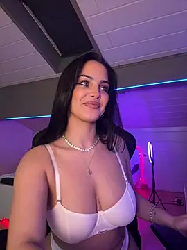 LunnaVey élő XXX-chatje