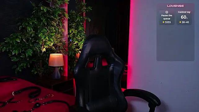 Lexavega_ élő XXX-chatje