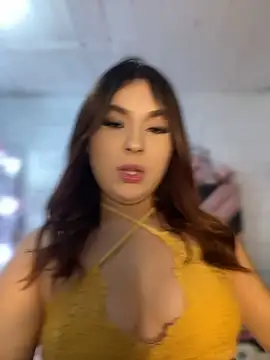 luna_priv élő XXX-chatje
