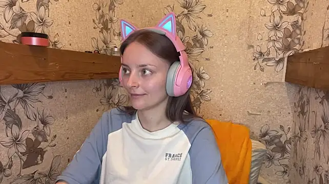 EmyMiu élő XXX-chatje