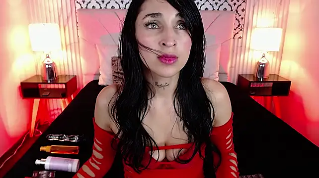 Chloe__Brm Adlı Modelin Canlı XXX Sohbeti