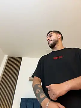 Živý XXX chat AmadeoWild