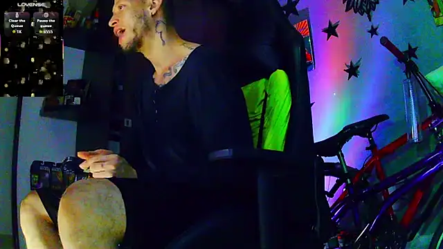 justincs' Live XXX Chat