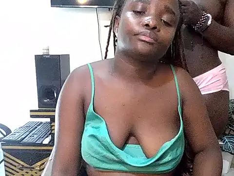 Show modela Sweetbigass_baby na web-kameri
