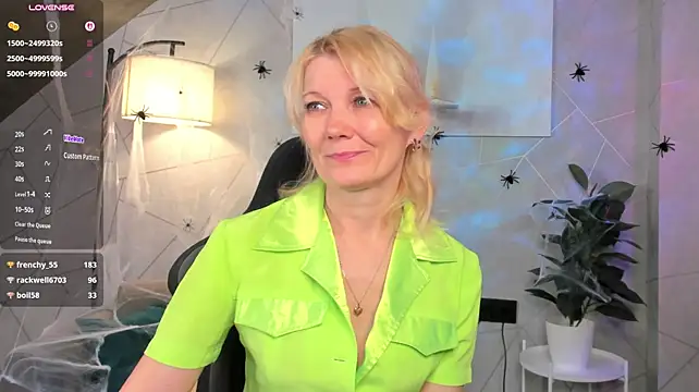 Chat XXX en directo de Julie_Lucas