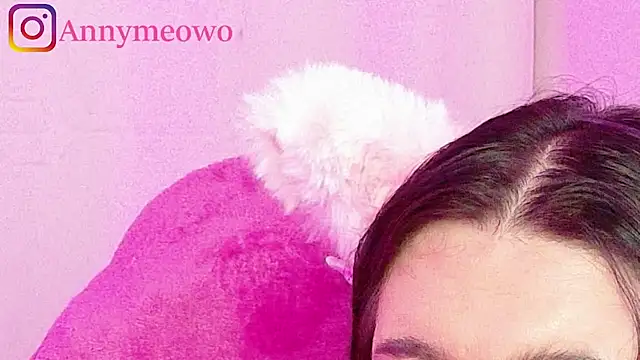 Chat +18 de Sachi_Meow ao vivo