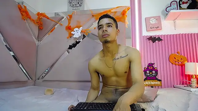 Amber_and_Tyler_'s Live XXX Chat