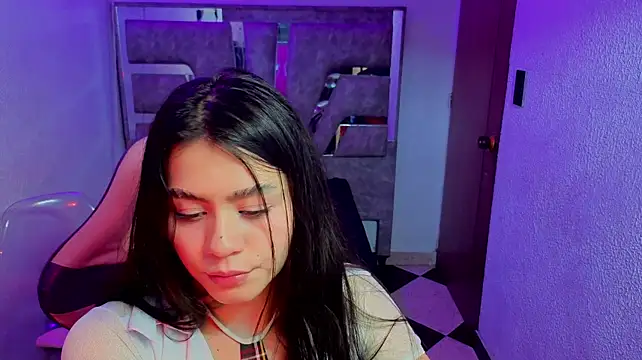 Show de shaarlotee_ na webcam