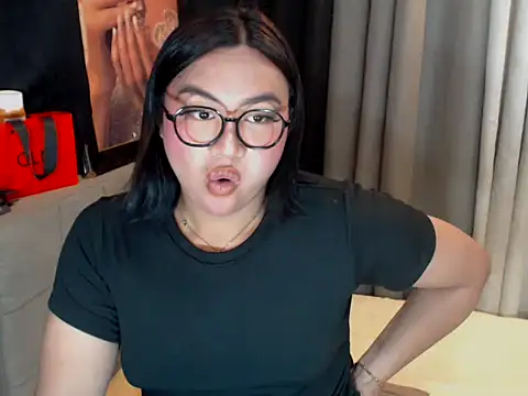 AsianHotPrecious 现场XXX聊天