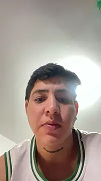 Fozil_Dvice's Live XXX Chat