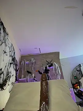 Chat +18 de Keirahartz ao vivo