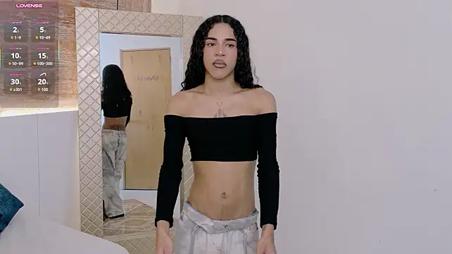Amaia_Monroe Pertunjukan Webcam