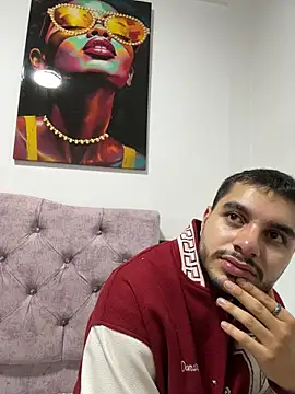 XXX chat uživo modela AmadeoWild