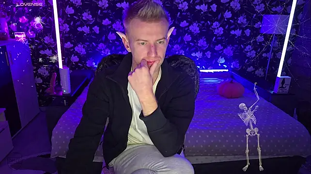 Chat +18 de Vuitton ao vivo