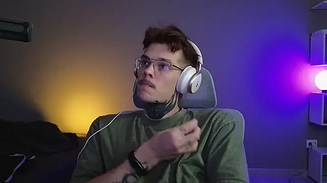 XXX chat uživo modela DENIS_HERE