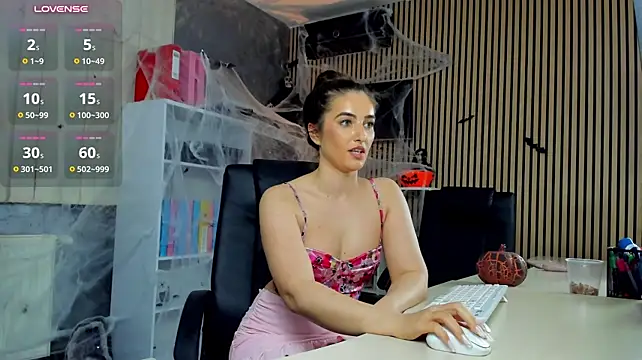 OfficeGirls: απευθείας συνομιλία ΧΧΧ