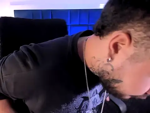 Živý XXX chat DanteBlossom