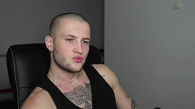 XXX chat uživo modela Igor_Wilde