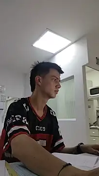 nicktorn Adlı Modelin Canlı XXX Sohbeti