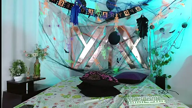 EmmaEvans07 élő XXX-chatje