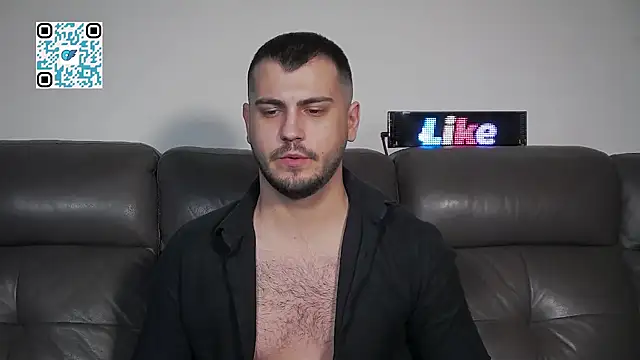 CrazyDom1 Adlı Modelin Canlı XXX Sohbeti