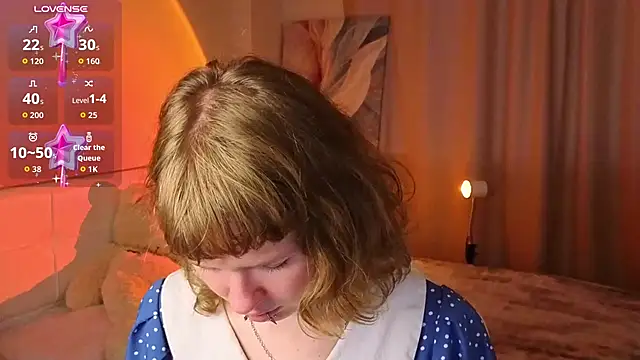 VioletDesiree élő XXX-chatje