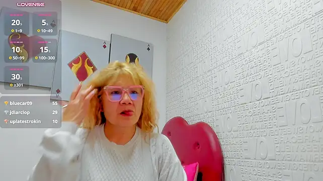 Salomeediaz_ élő XXX-chatje