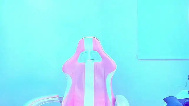 Ariana_f élő XXX-chatje