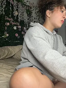 LyraCovee's Live XXX Chat