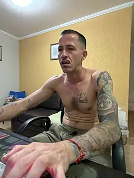 צ'אט XXX בשידור חי של MeladoDiMel
